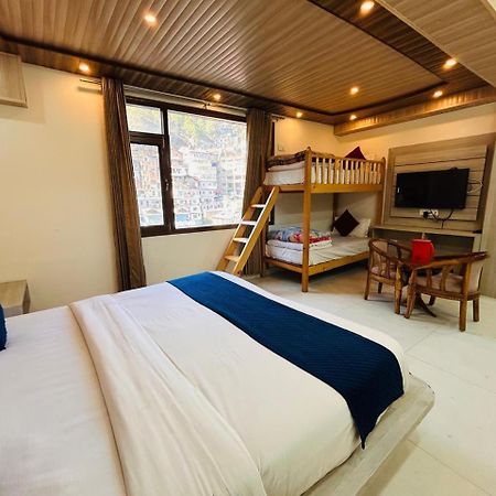 Yog Maya Regency B&B Shimla Exteriör bild