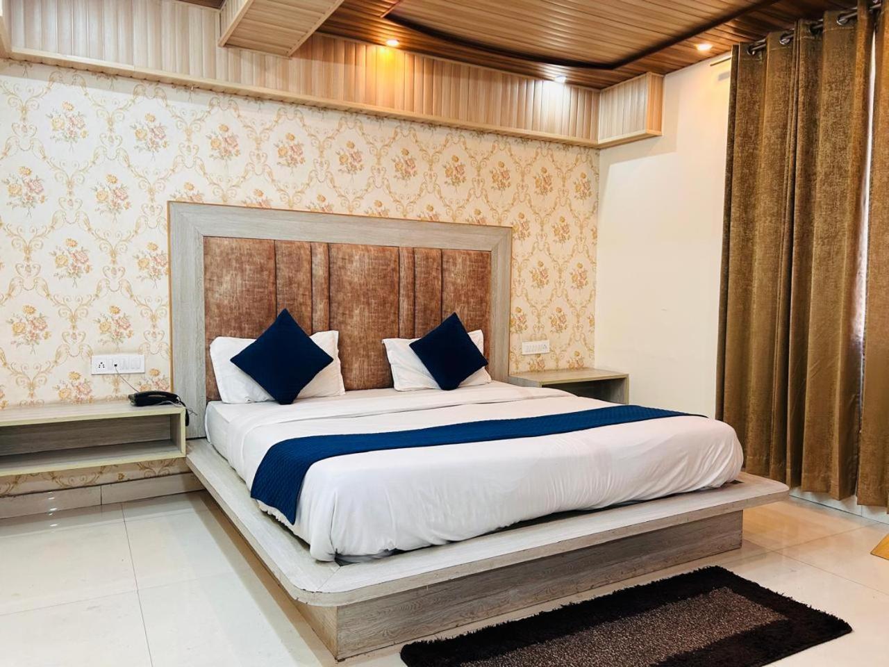 Yog Maya Regency B&B Shimla Exteriör bild