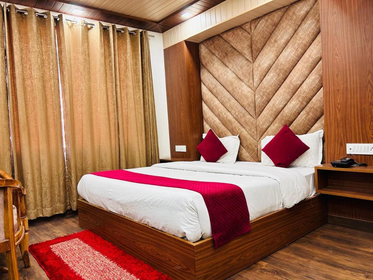 Yog Maya Regency B&B Shimla Exteriör bild