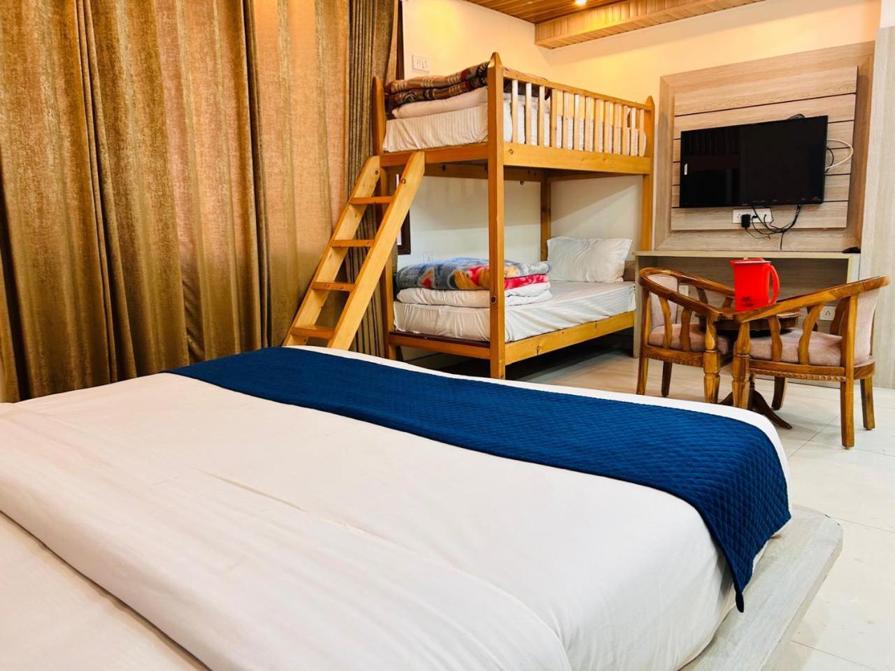 Yog Maya Regency B&B Shimla Exteriör bild