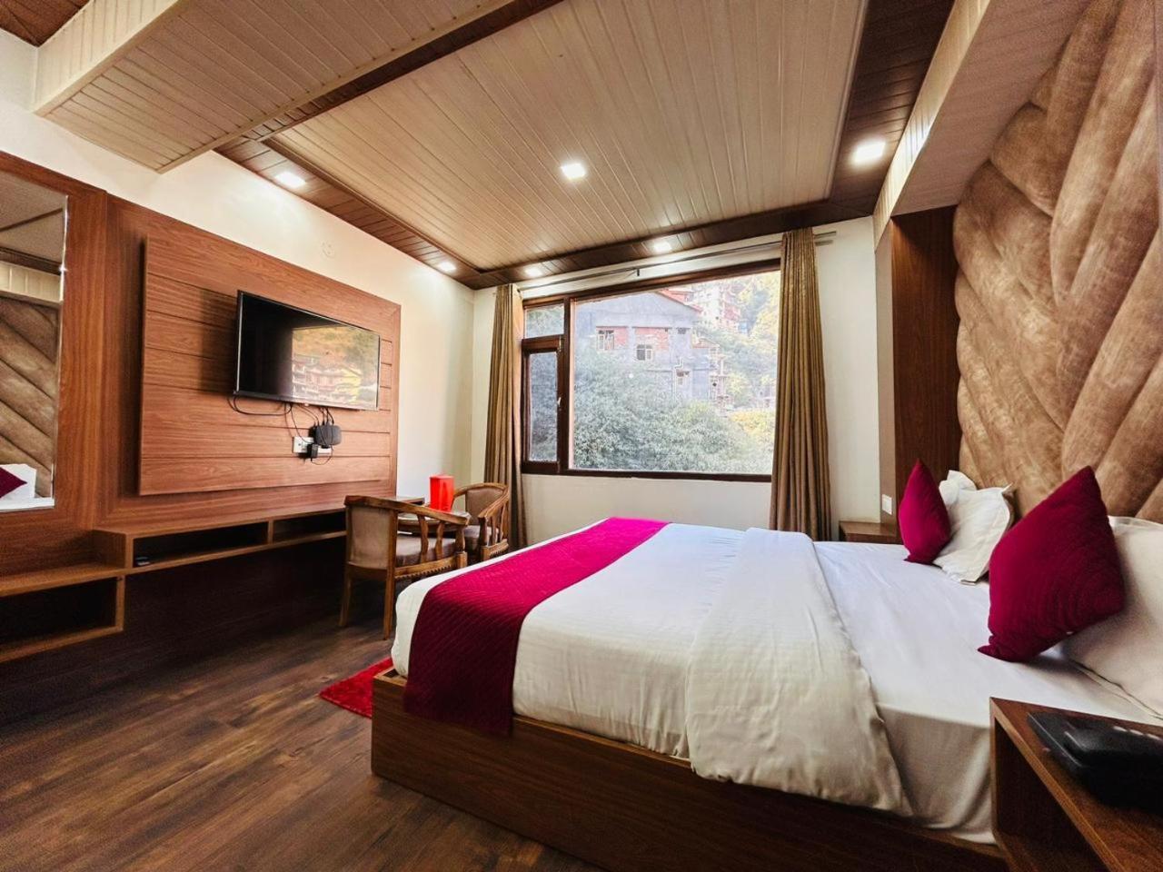 Yog Maya Regency B&B Shimla Exteriör bild