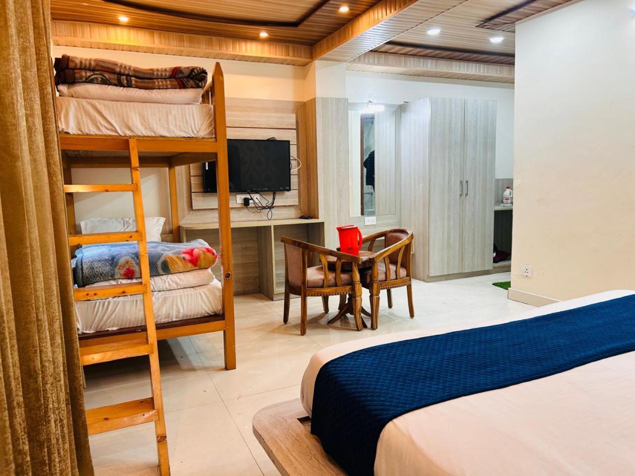 Yog Maya Regency B&B Shimla Exteriör bild